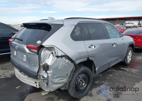 2021 Toyota Rav4 Xle z USA, uszkodzony, nr VIN 2T3W1RFV6MW113841